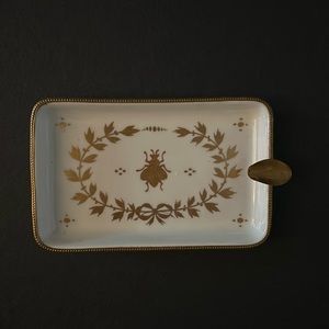 Bumble Bee vintage ashtray